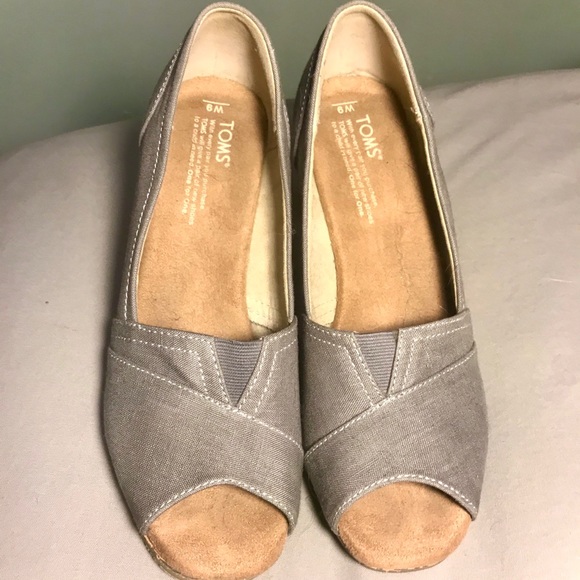 Patterned Grey Cork Wedges - Picture 4 of 6
